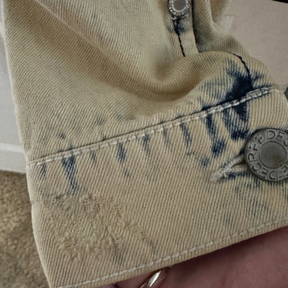 Decree Light Wash Denim Jacket - Picture 9 of 9